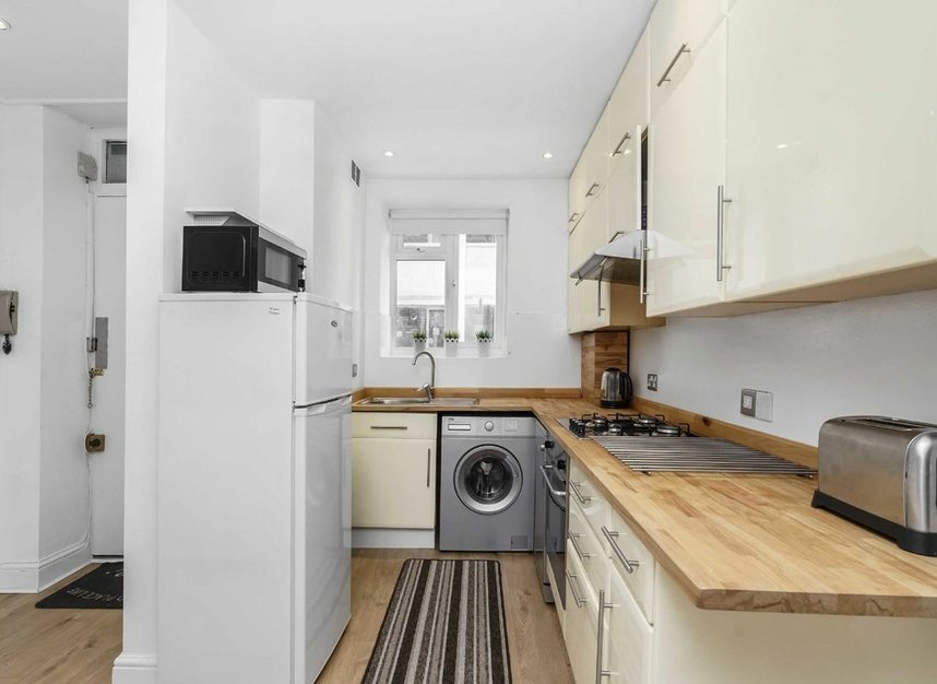 Properties let in Pentonville Road - N1 9HJ view3