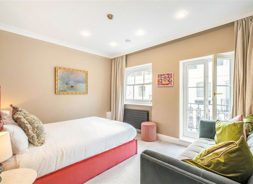 Properties to let in Petersham Place - SW7 5PX view9