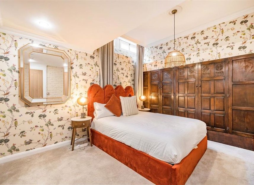 Properties to let in Petersham Place - SW7 5PX view4