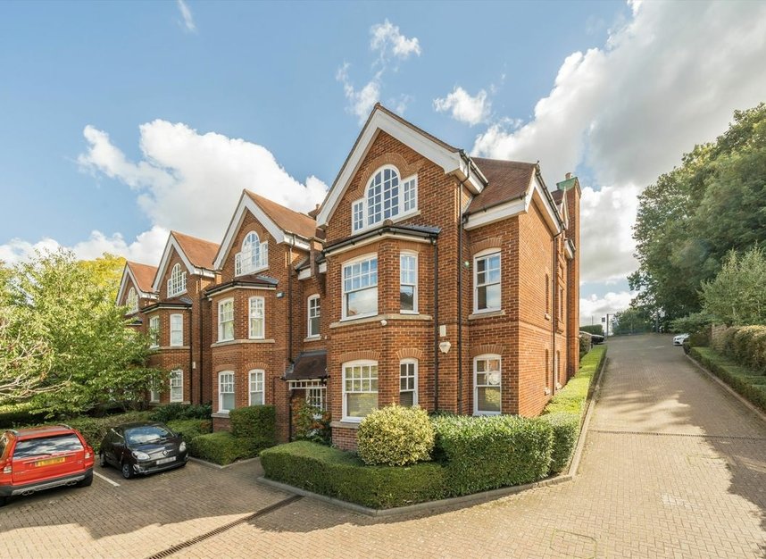 Properties let in Platts Lane - NW3 7NR view1