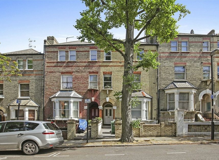 Properties let in Pleshey Road - N7 0RA view1
