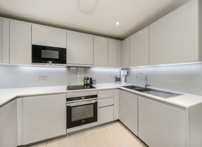 Properties let in Plough Road - SW11 2DE view3