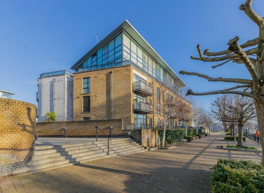 Properties to let in Point Wharf Lane - TW8 0DD view1