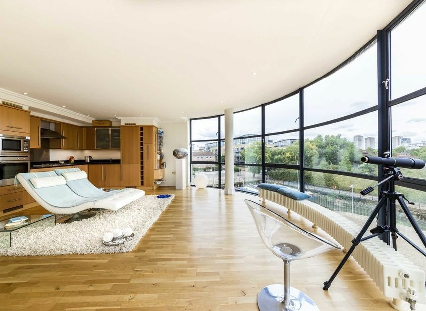 Properties to let in Point Wharf Lane - TW8 0DD view3