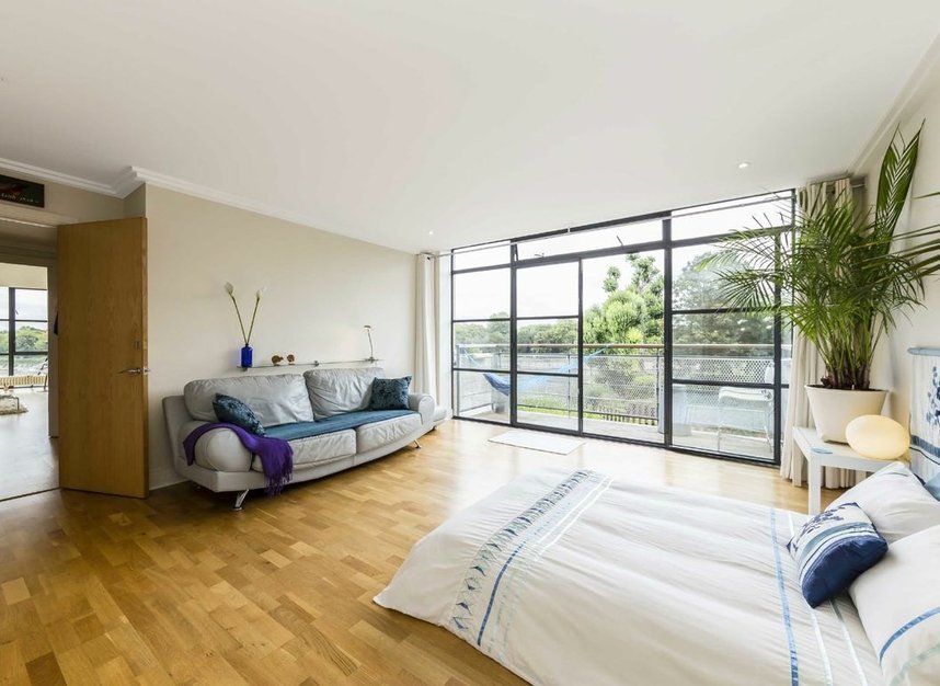 Properties to let in Point Wharf Lane - TW8 0DD view6