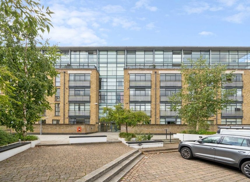Properties let in Point Wharf Lane - TW8 0EA view1