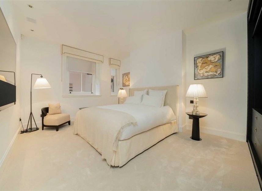 Properties to let in Pont Street - SW1X 0AB view7