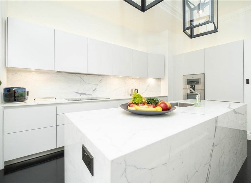 Properties to let in Pont Street - SW1X 0AB view2