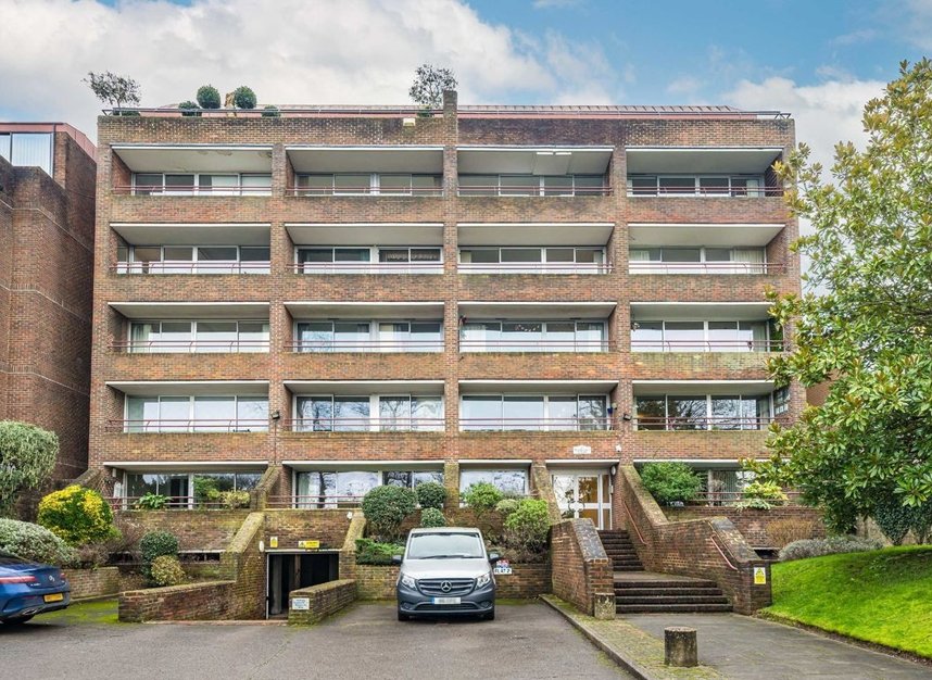 Portsmouth Road, Kingston Upon Thames, KT1