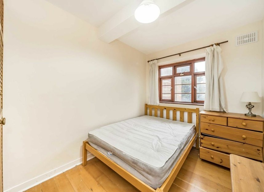 Properties let in Poynders Gardens - SW4 8PQ view5