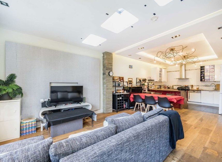 Properties let in Prentis Road - SW16 1QD view2