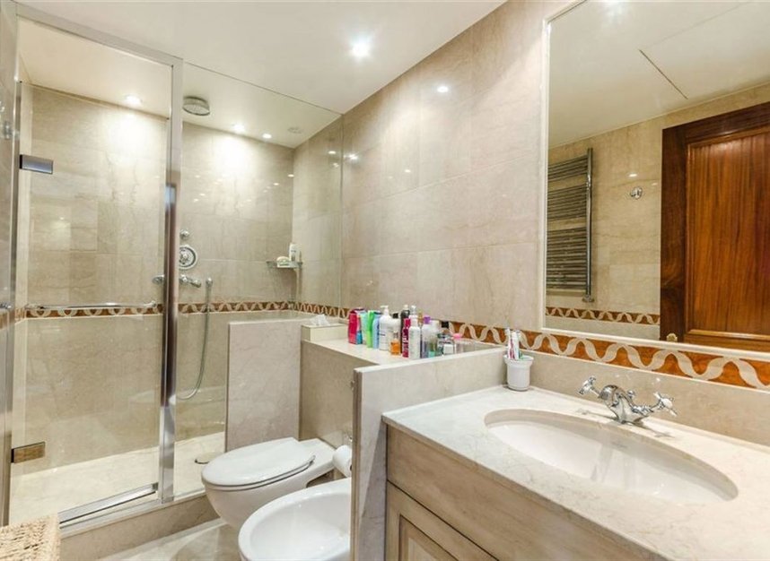 Properties to let in Princes Gate - SW7 1QL view9
