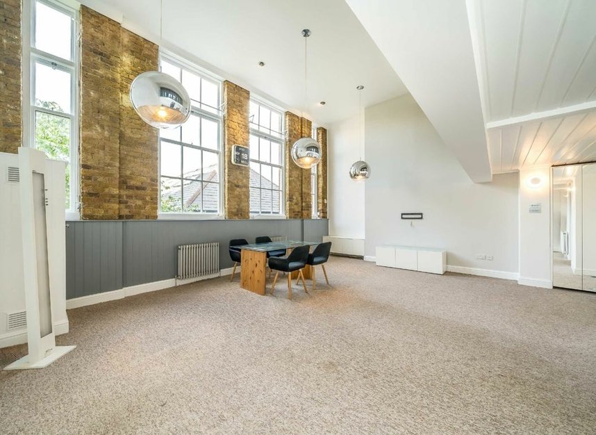 Properties let in Priory Grove - SW8 2PH view2