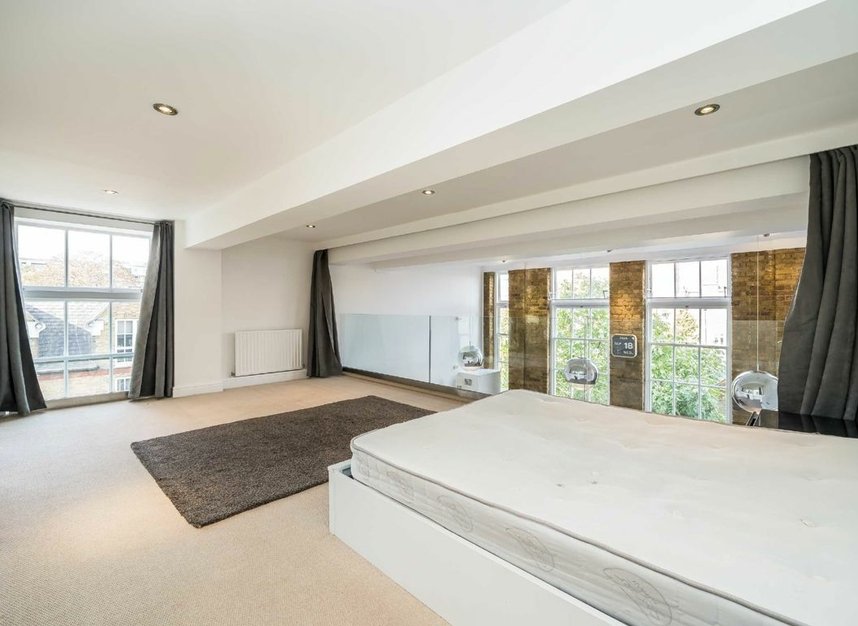 Properties let in Priory Grove - SW8 2PH view6