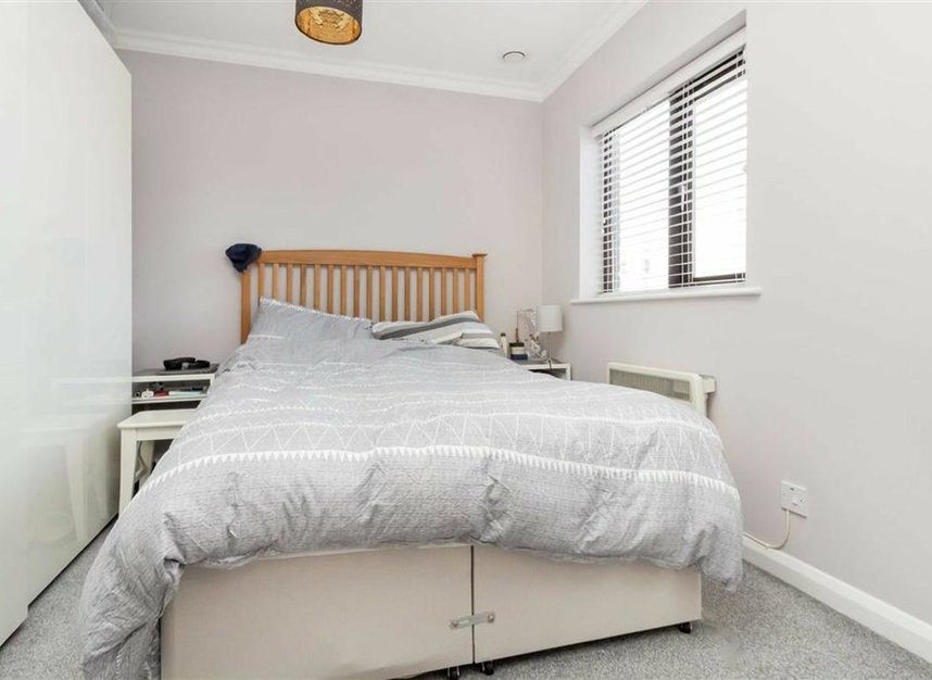 Flat to rent in Prospect Place, London, E1W (Ref 215734) Dexters