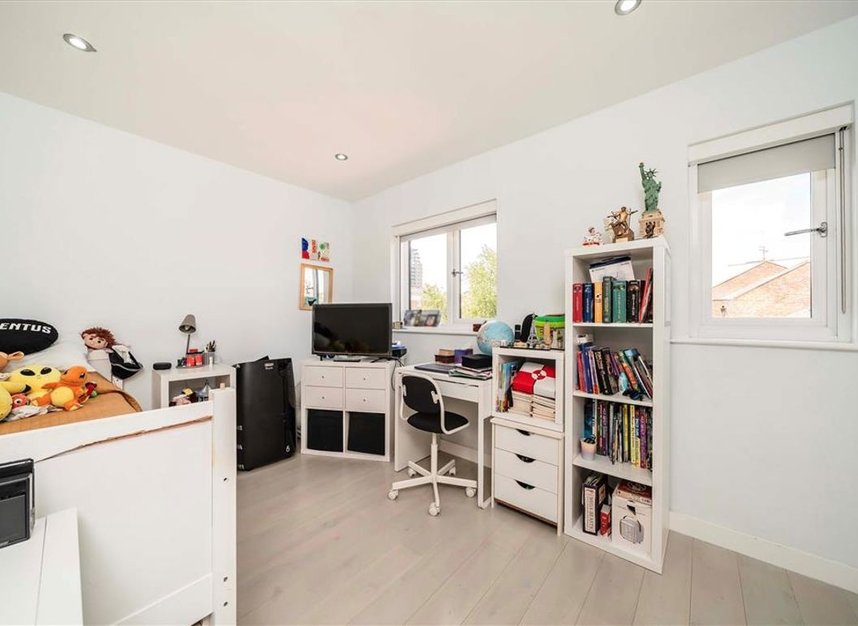 Properties to let in Prospect Place - E1W 3TJ view5