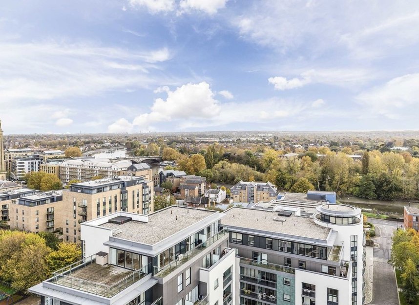 Properties to let in Pump House Crescent - TW8 0FZ view7