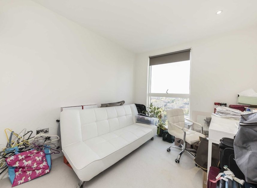 Properties to let in Pump House Crescent - TW8 0FZ view6