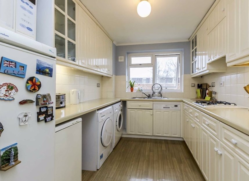 Flat to rent in Putney Hill, London, SW15 | Dexters