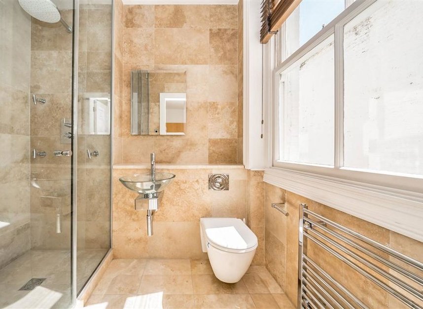 Properties to let in Queen's Gate - SW7 5HE view10