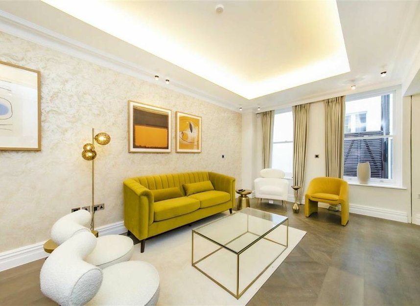 Properties to let in Queen's Gate Mews - SW7 5QJ view1