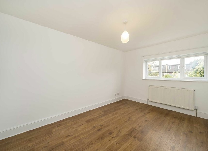 Properties let in Queens Avenue - N3 2NN view5