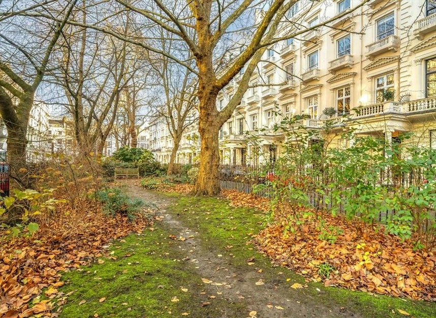 Properties let in Queens Gardens - W2 3AA view8