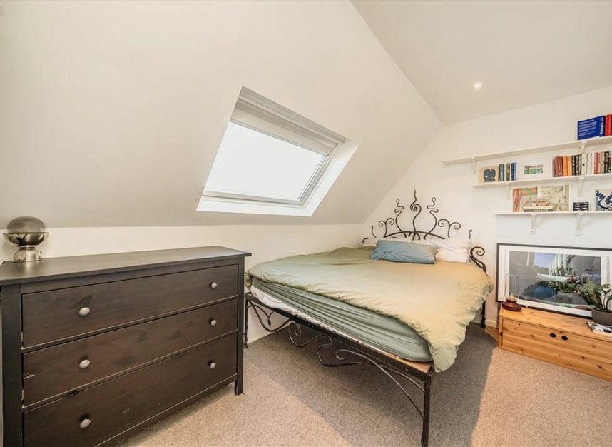 Properties let in Queens Gardens - W2 3AA view6
