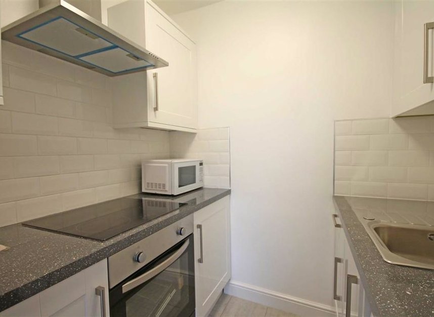 Properties let in Queens Gardens - W2 3AF view3
