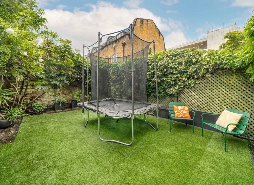 Properties let in Queens Grove - NW8 6EL view7