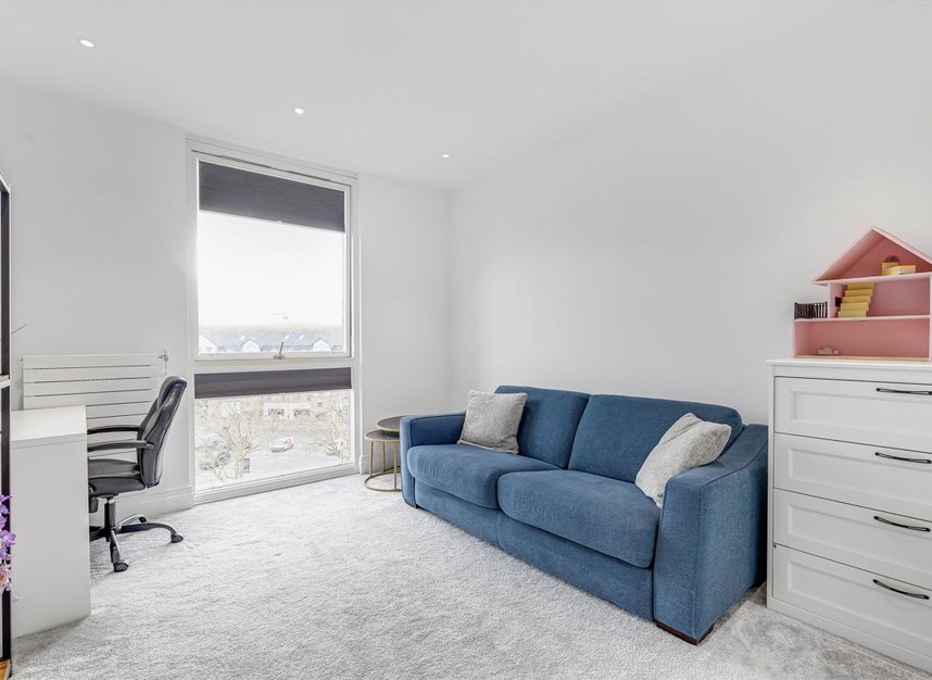 Properties let in Queenshurst Square - KT2 5FW view6