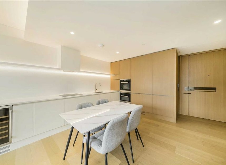 Properties let in Rathbone Place - W1T 1JN view3