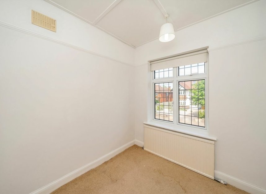 Properties let in Ravensbourne Road - TW1 2DH view9