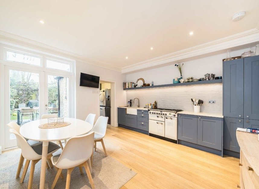 Properties let in Ravenslea Road - SW12 8RT view3