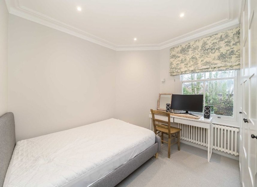Properties let in Ravenslea Road - SW12 8RT view5