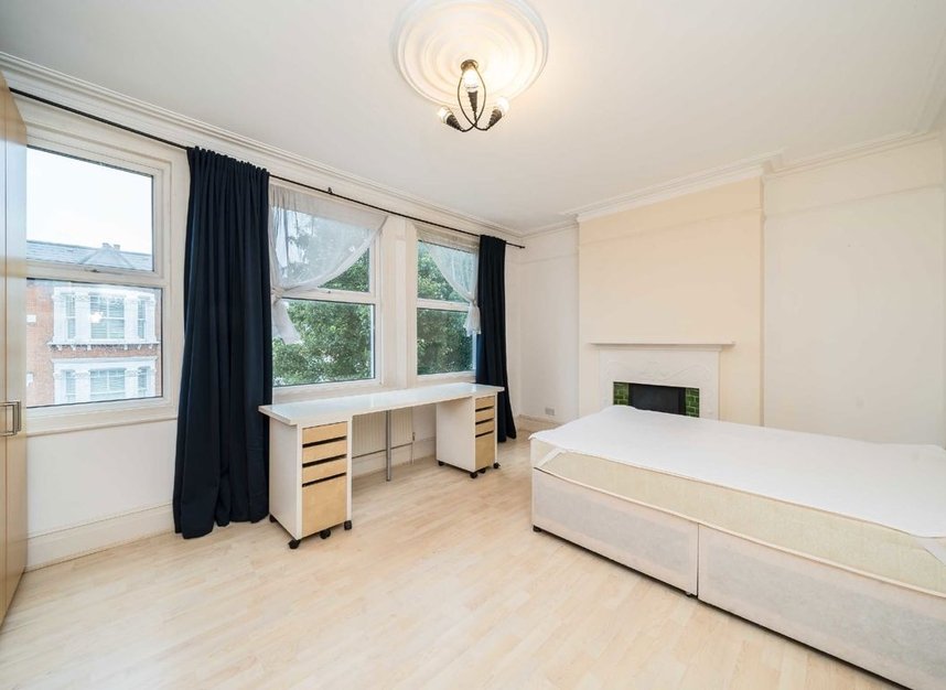 Properties to let in Ravenslea Road - SW12 8RT view6