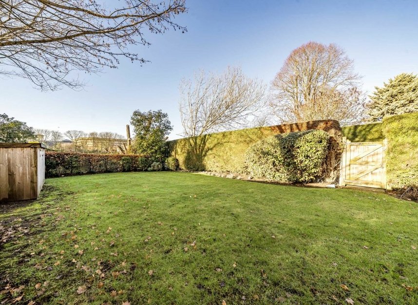 Properties to let in Redcliffe Gardens - W4 3RG view8