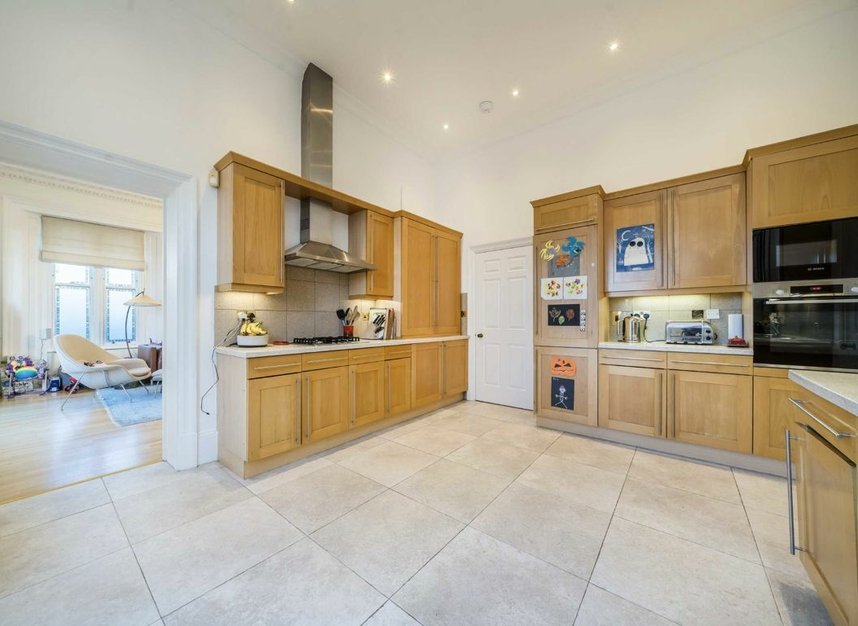 Properties to let in Redcliffe Gardens - W4 3RG view4