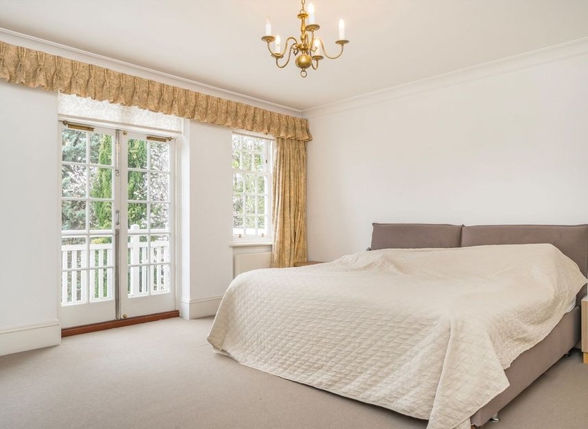 Properties to let in Redcliffe Gardens - W4 3RG view3