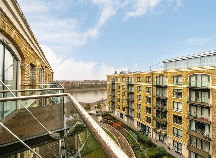 Properties let in Regatta Lane - W6 9BF view6