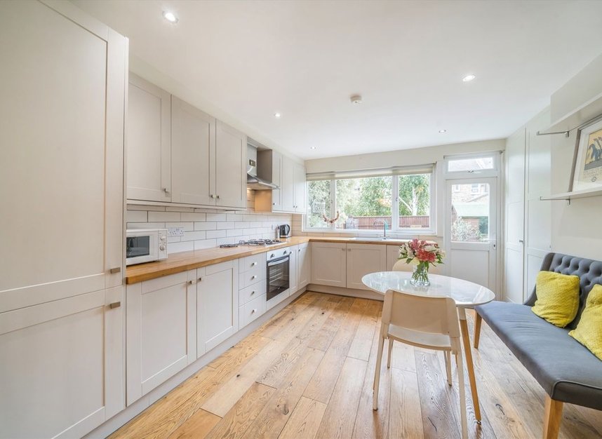 Properties to let in Ribblesdale Road - SW16 6SF view2