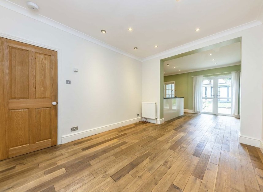 Properties to let in Richmond Park Road - KT2 6AG view4