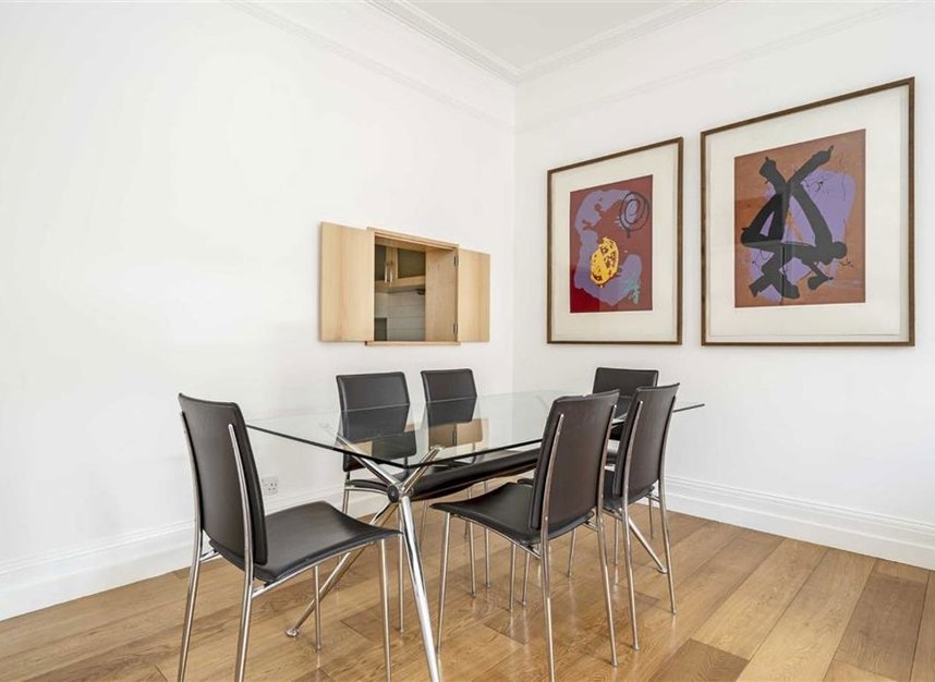 Properties to let in Ridgmount Gardens - WC1E 7AT view4