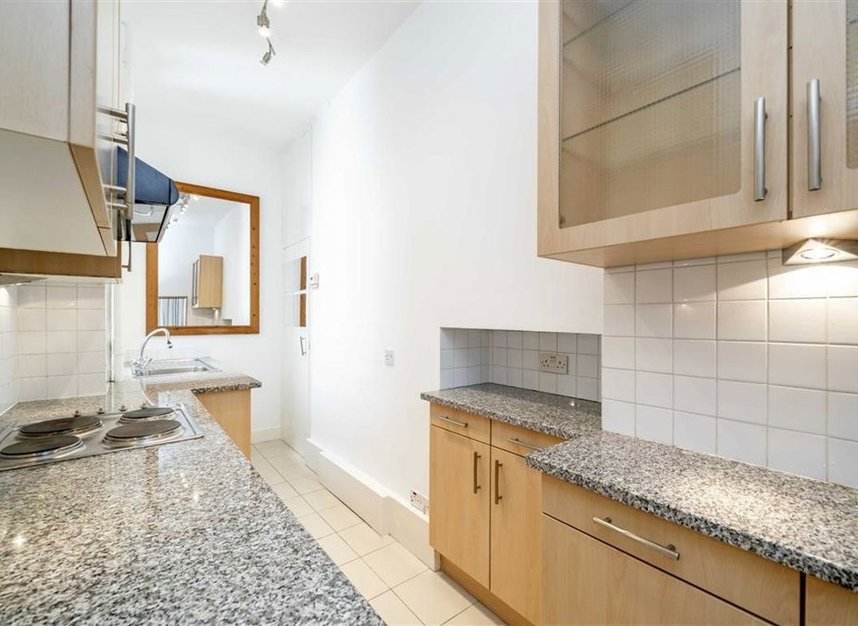 Properties to let in Ridgmount Gardens - WC1E 7AT view5