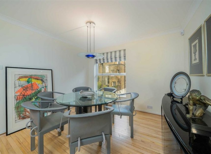 Properties to let in Ridgmount Street - WC1E 7AQ view2