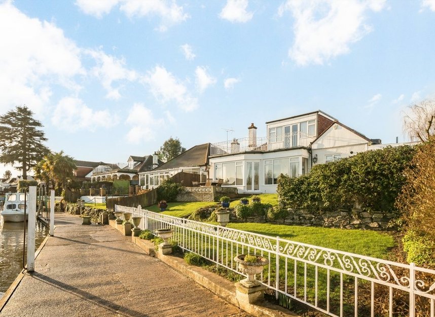 Properties let in Riversdale Road - KT7 0QN view1