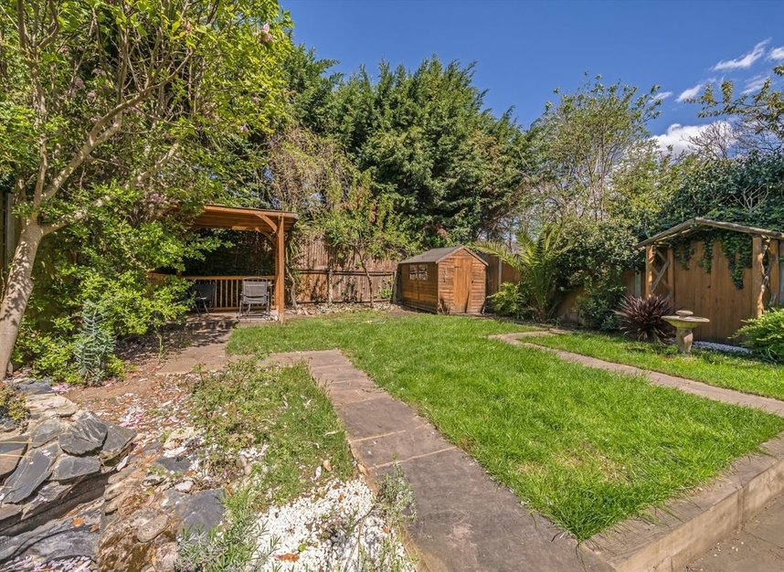 Properties let in Riverside Close - KT1 2JG view8