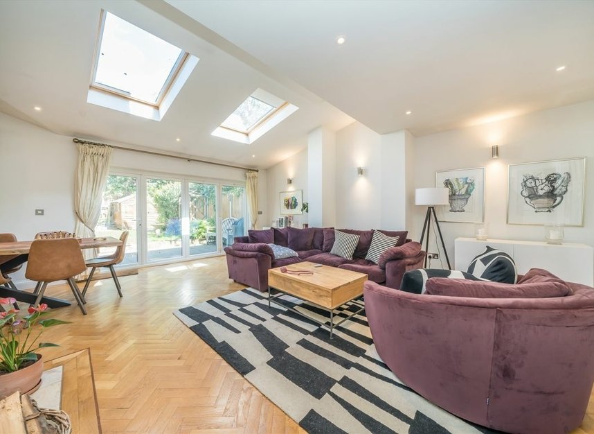 Properties let in Riverside Close - KT1 2JG view3