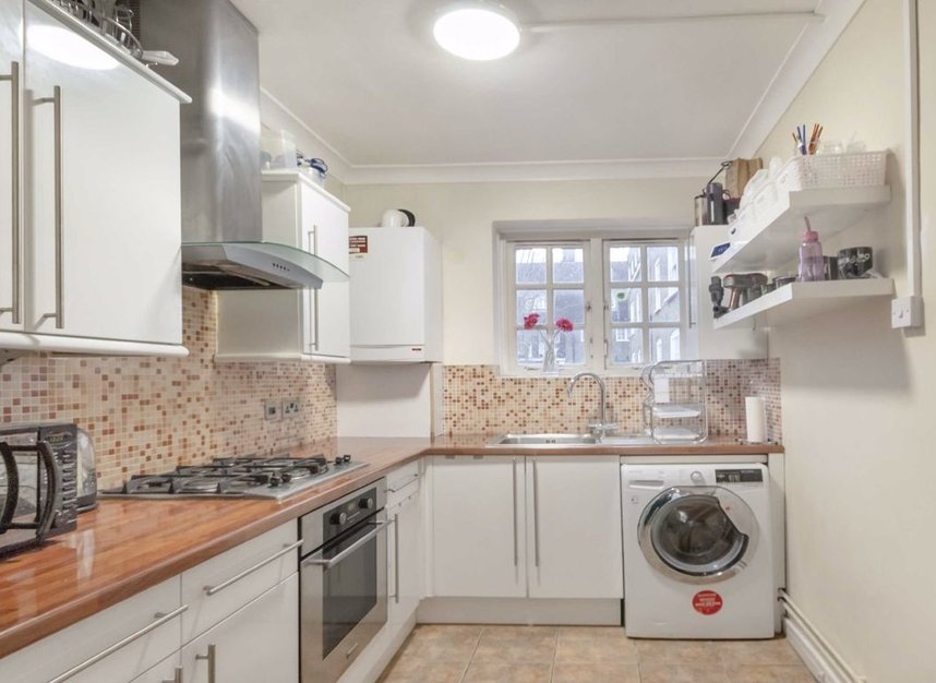 Flat To Rent In Riverside Gardens London W6 Dexters