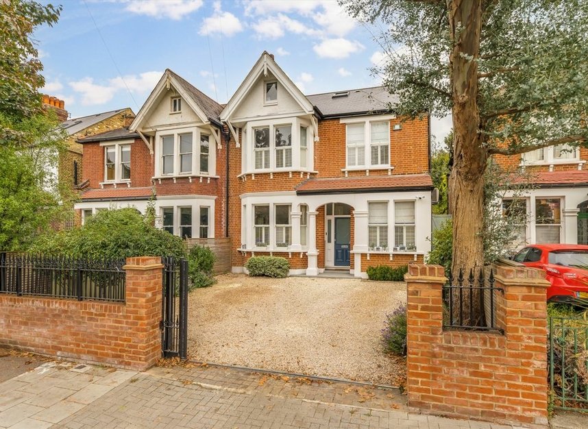 Rodenhurst Road, London, SW4